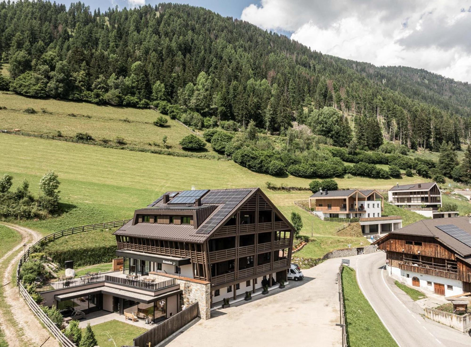 Hotel Rommisa Perca Exteriör bild