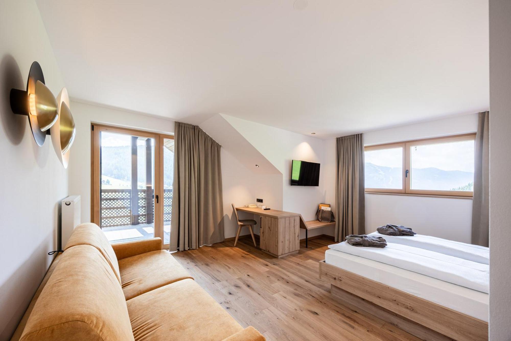 Hotel Rommisa Perca Exteriör bild