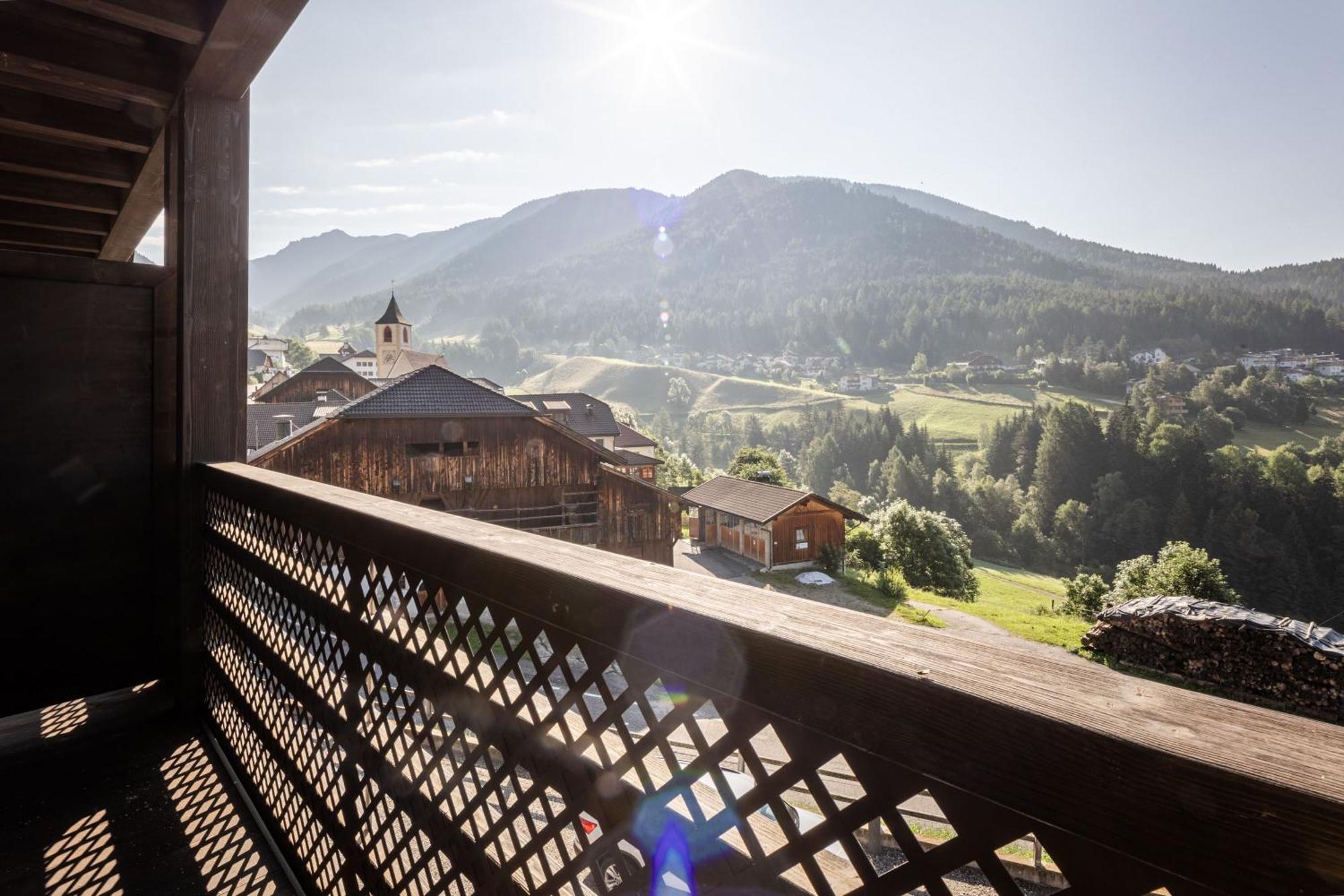 Hotel Rommisa Perca Exteriör bild